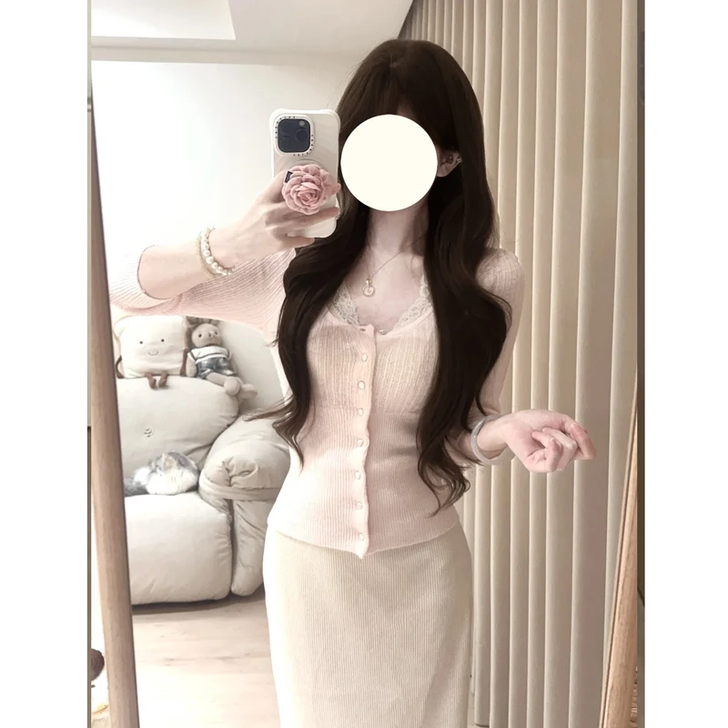 U领蕾丝针织开衫女秋冬季2025新款长袖内搭打底韩系穿搭独特上衣