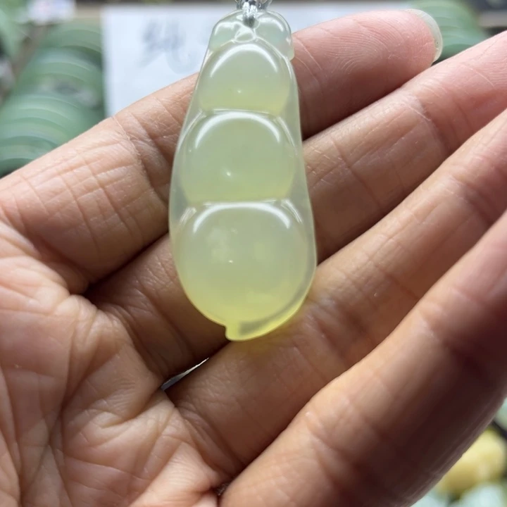 蛇纹石玉未镶嵌手镯12