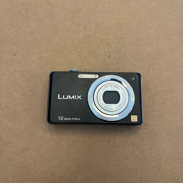 9新 Panasonic/松下 松下fs10 1200万像素 no质量问题no退换
