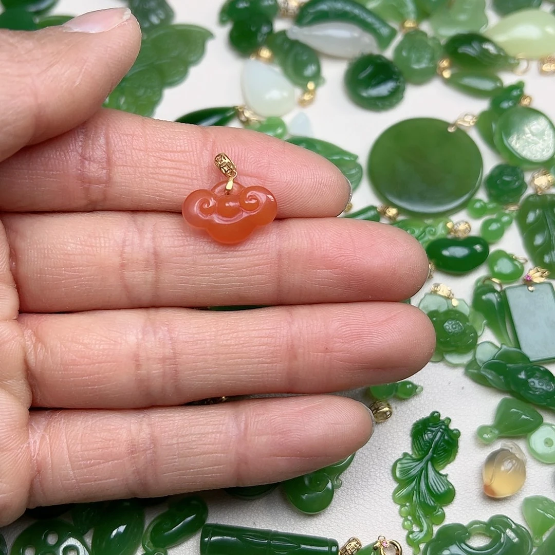 南红玛瑙颈饰18K金镶嵌杨*娜