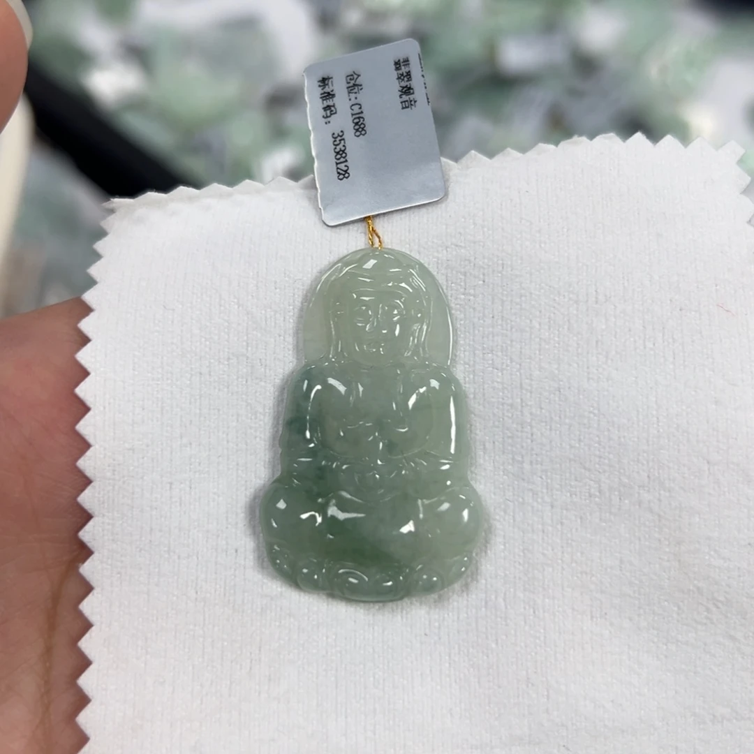 翡翠未镶嵌颈饰观音7