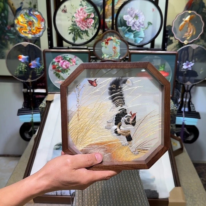 刺绣刺绣工艺精湛
