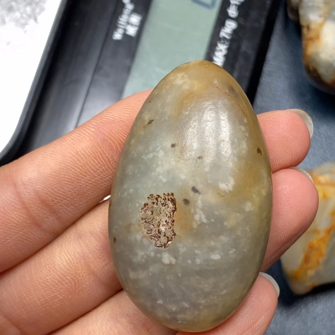 和田玉（糖玉）未镶嵌挂件