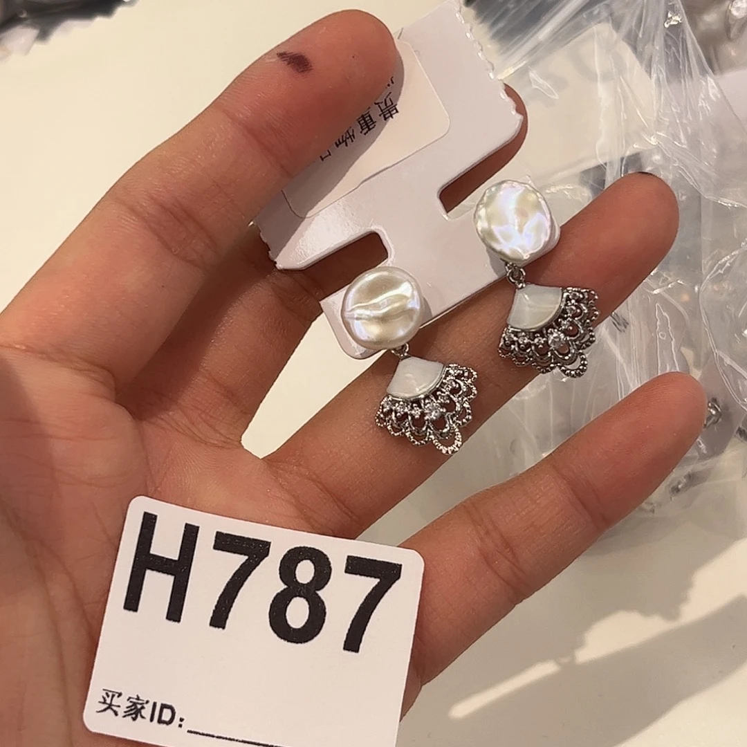 合金耳饰淡水珍珠
