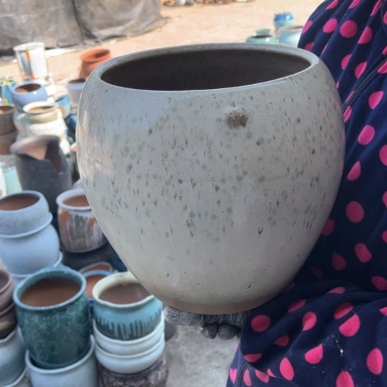 红陶口20高24瑕疵