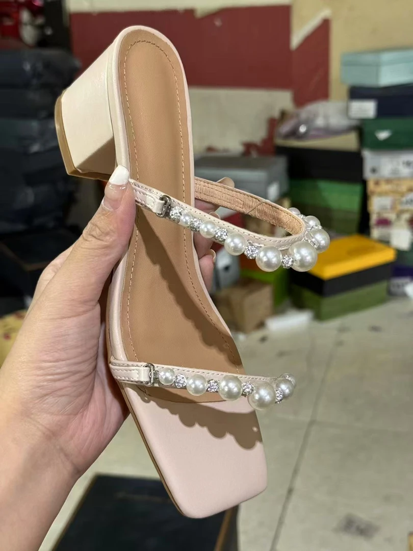 473    杏色 新款方跟珍珠拖鞋