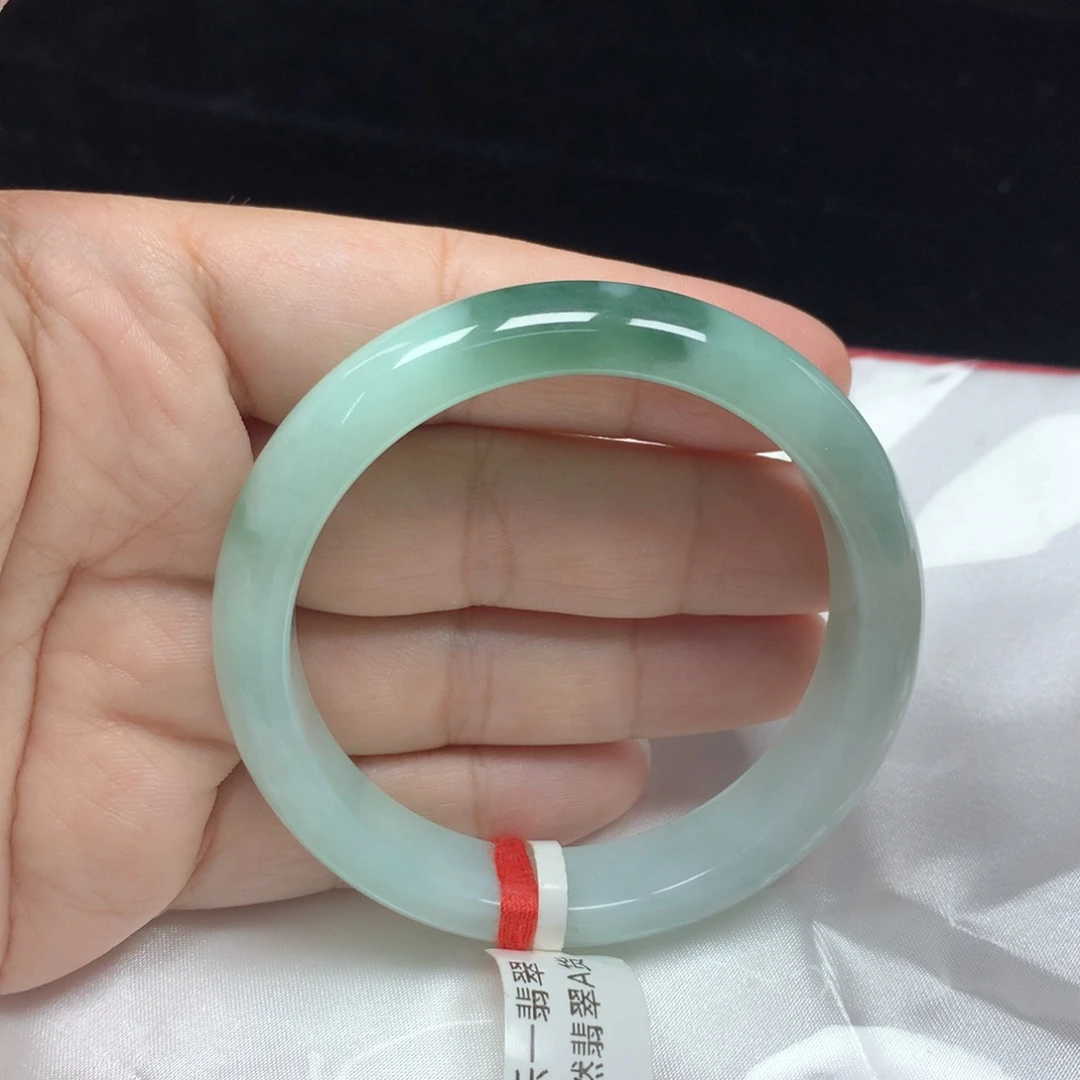 翡翠手镯未镶嵌正圈55.5