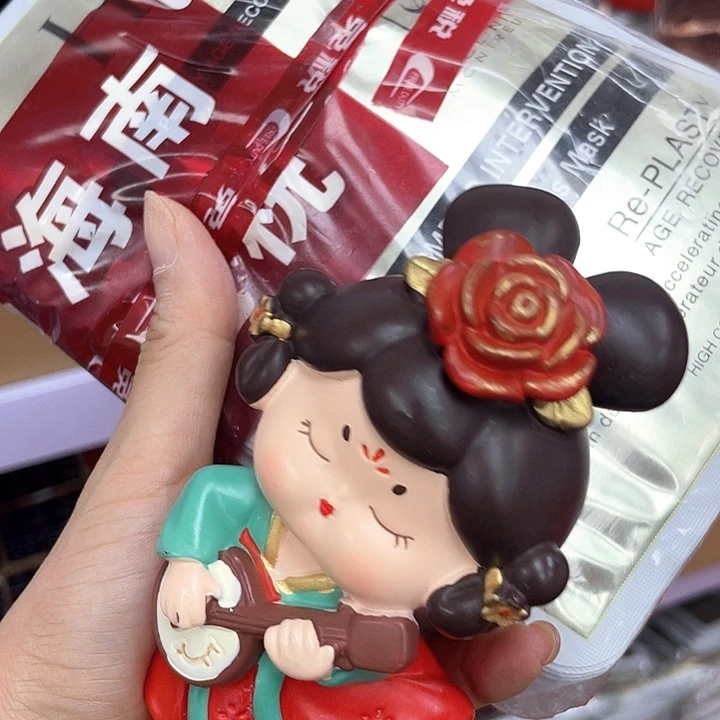 瓷片黑绷带莫面陶瓷娃娃