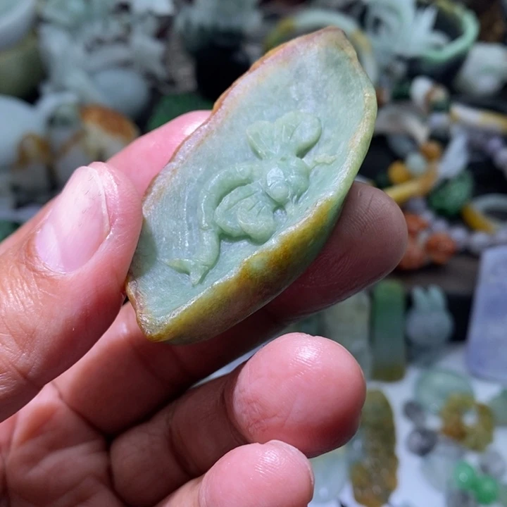 定制翡翠未镶嵌毛货