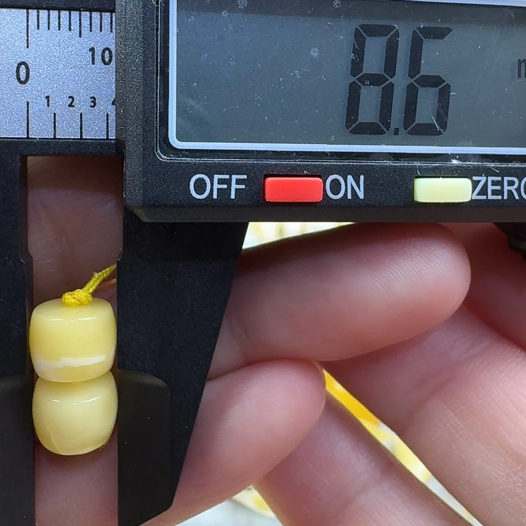 蜜蜡未镶嵌裸石15