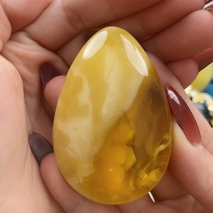 琥珀颈饰未镶嵌吊坠