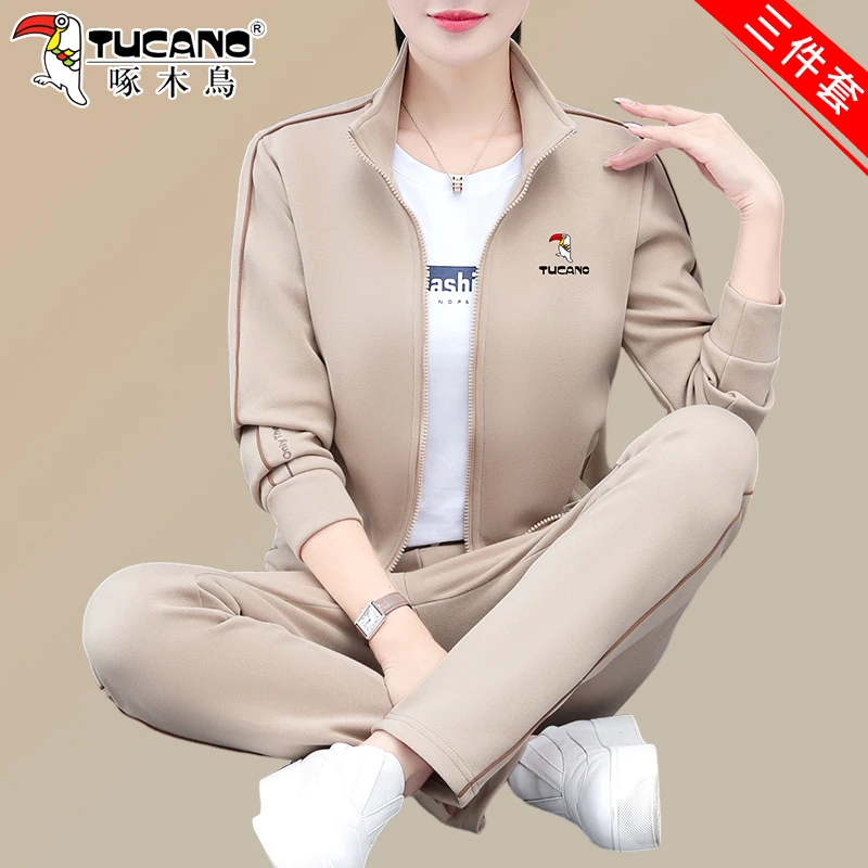 啄木鸟休闲宽松大码运动套装女春秋新款时尚减龄妈妈外套三件套
