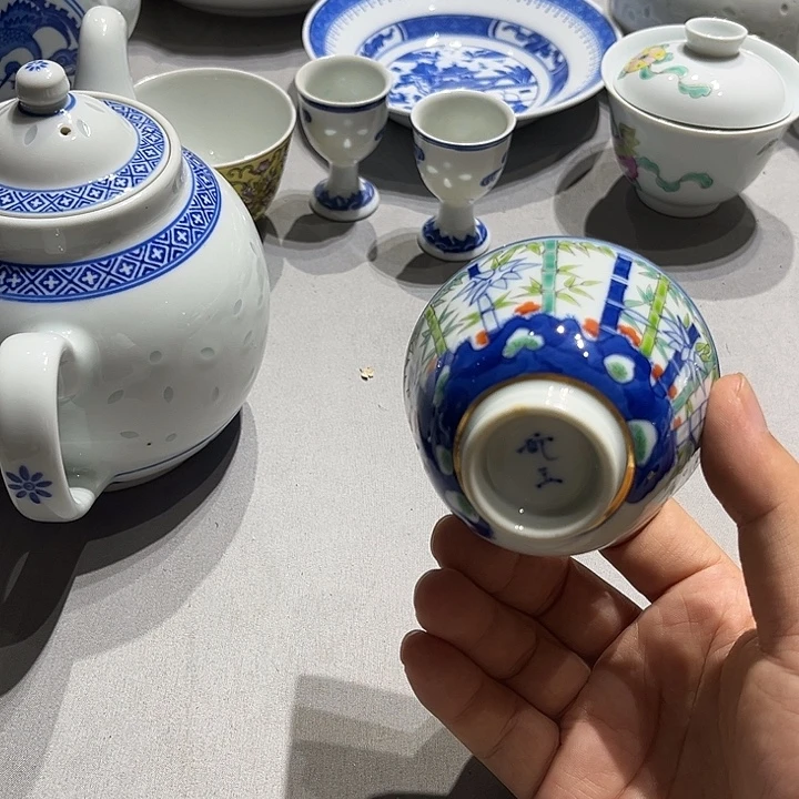 景德镇陶瓷品杯艺术