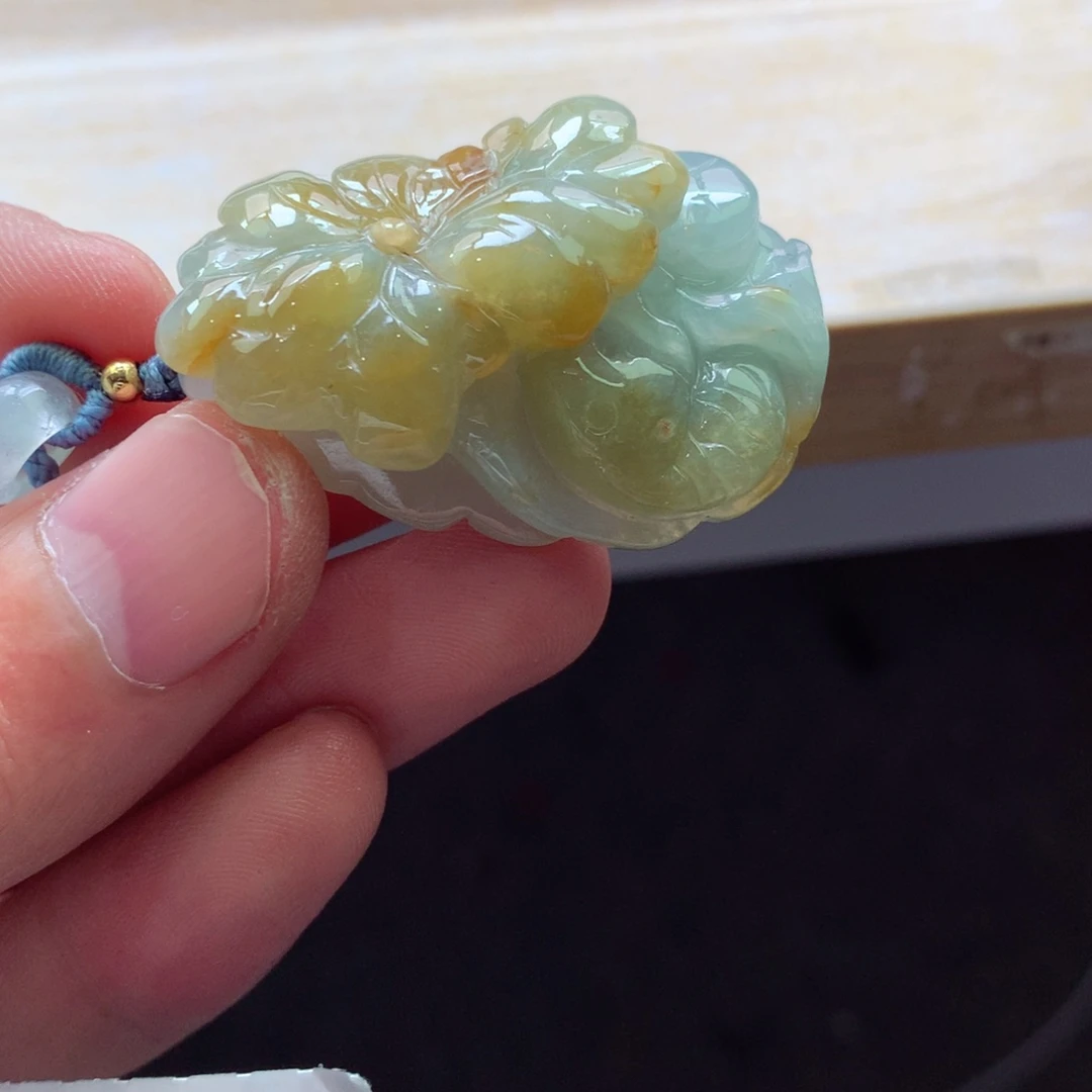 翡翠颈饰未镶嵌吊坠