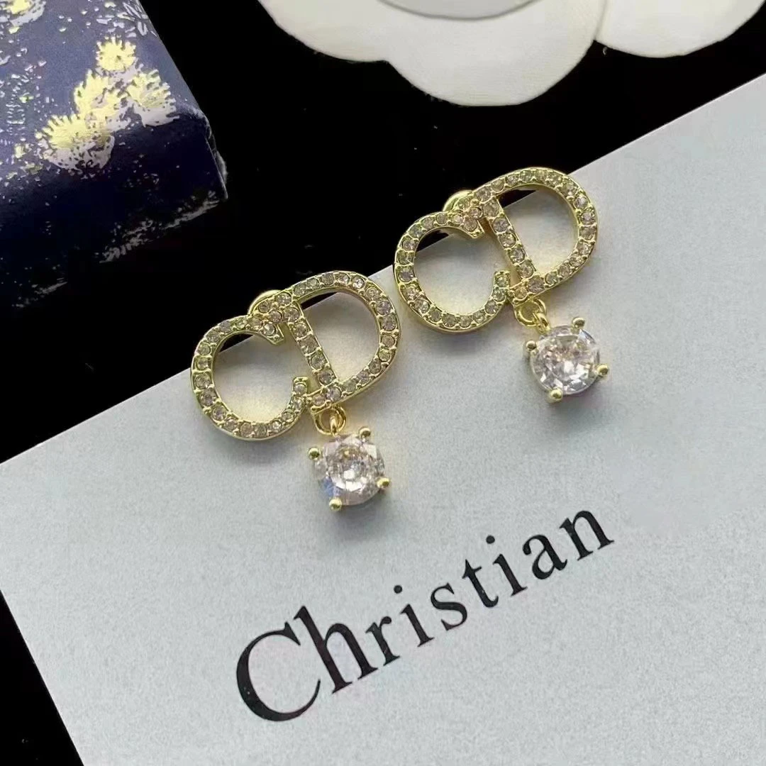 钛钢锆石耳饰 迪家经典满钻CD字母流苏单钻耳钉女高级时尚简约