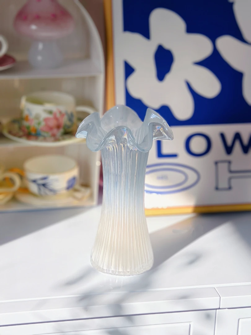 可爱创意水晶琉璃细腰花瓣口花瓶摆件，高23-24厘米，内口径5-6
