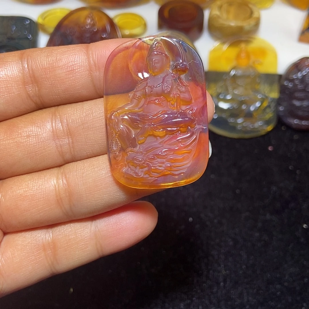 琥珀未镶嵌颈饰缅甸天然琥珀吊坠