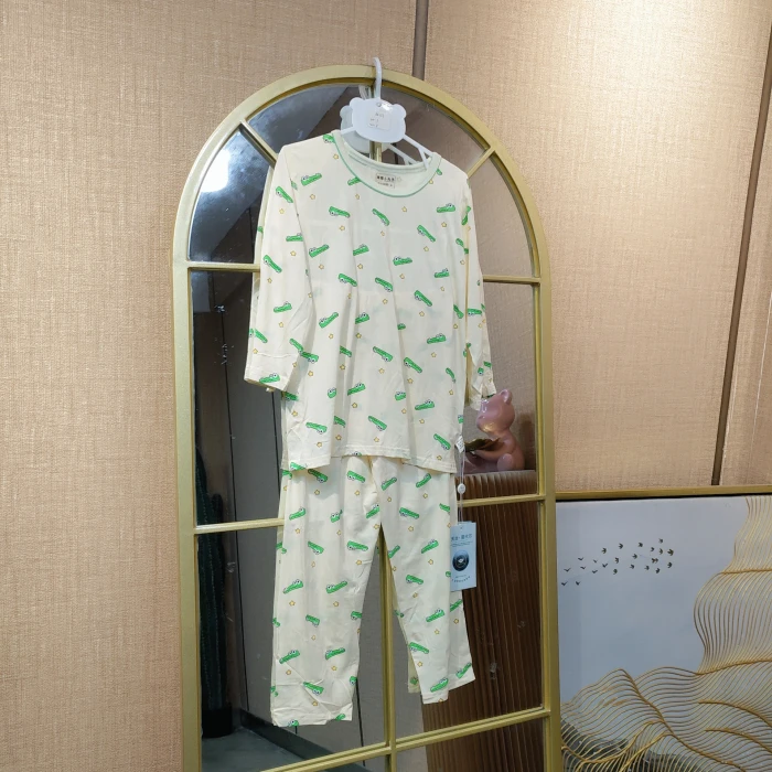 AC127   宝宝绿色小鳄鱼九分空调服套装   夏季