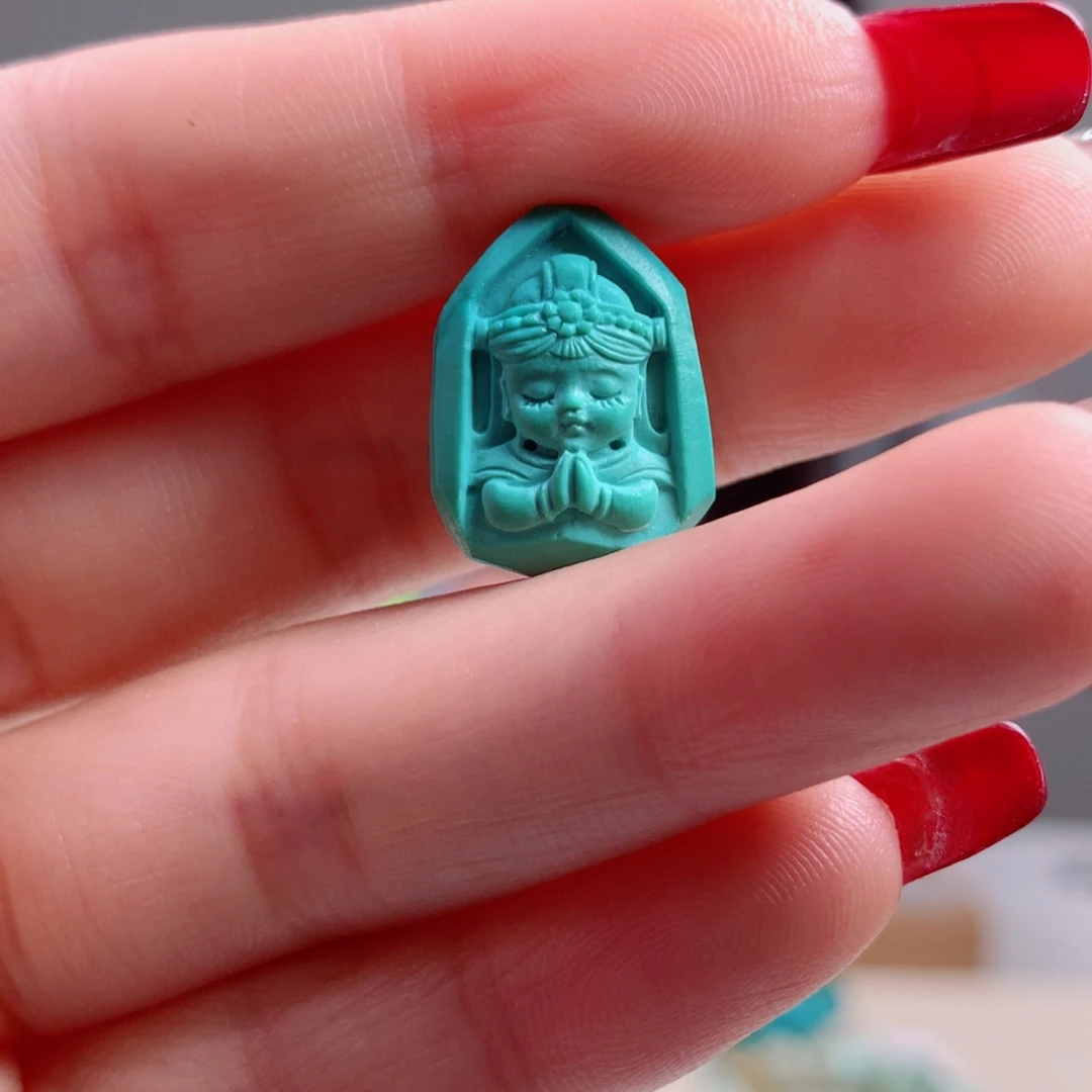 绿松石未镶嵌珠宝奇石