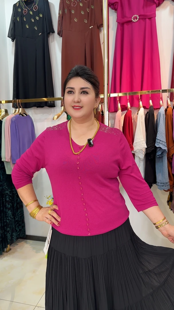 【上衣】宽松型短袖圆领纯色春季针织衫夏季千金风