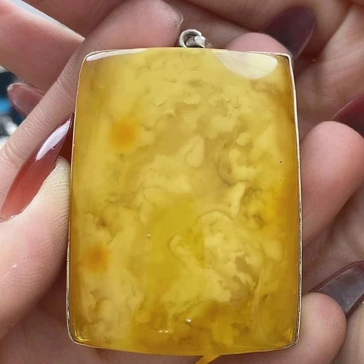 琥珀颈饰银S925镶嵌吊坠