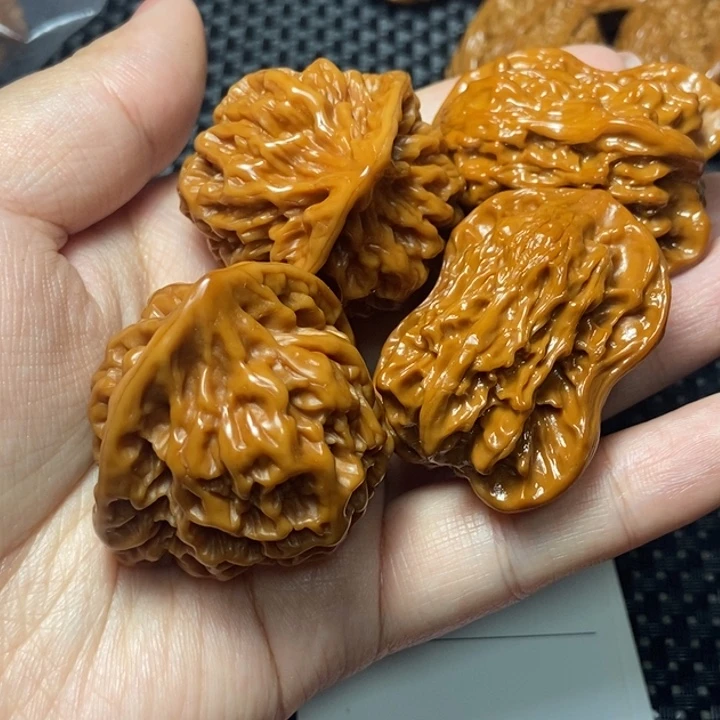 仰***榔文玩核桃把件帝王和葫芦