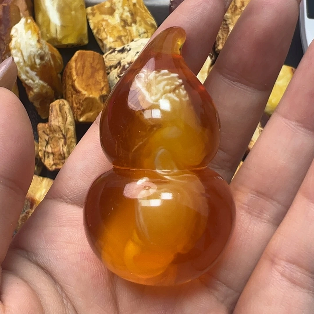 阳***柔定制琥珀未镶嵌蜜蜡