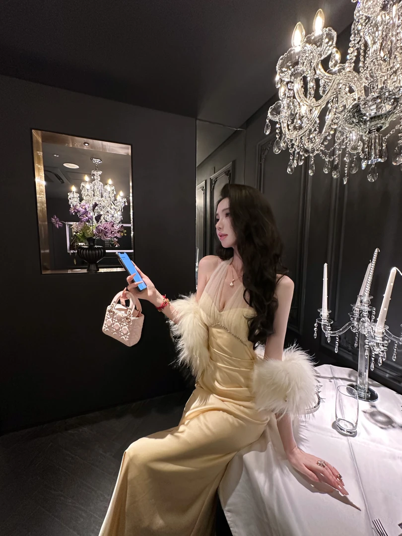 【雅乔定制】高光缪斯 蕾丝网纱缎面拼接挂脖连衣裙DYCC-25058232