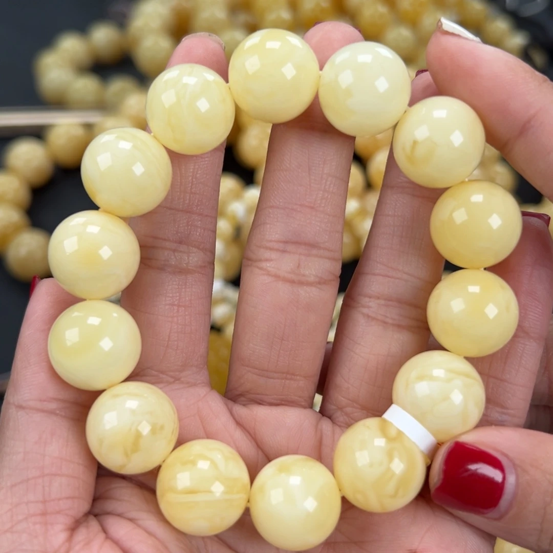 琥珀未镶嵌手链30.7克