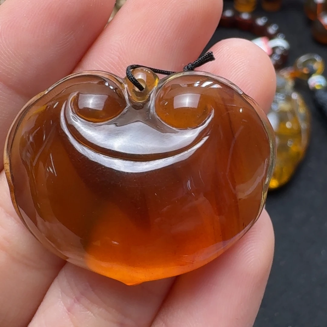 春***沛琥珀未镶嵌珠宝奇石