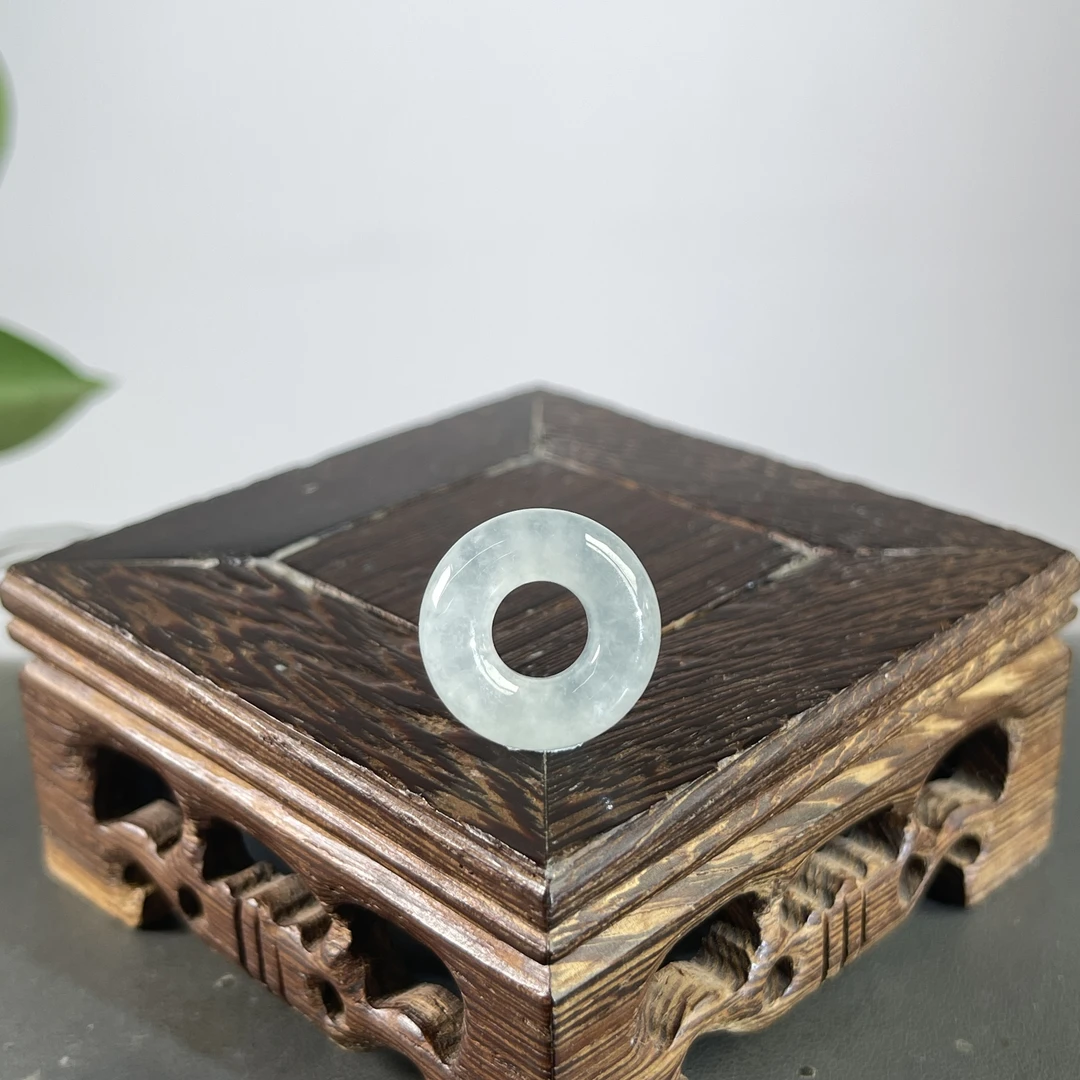 JCB25-82 天然翡翠缅甸A货 甜甜圈