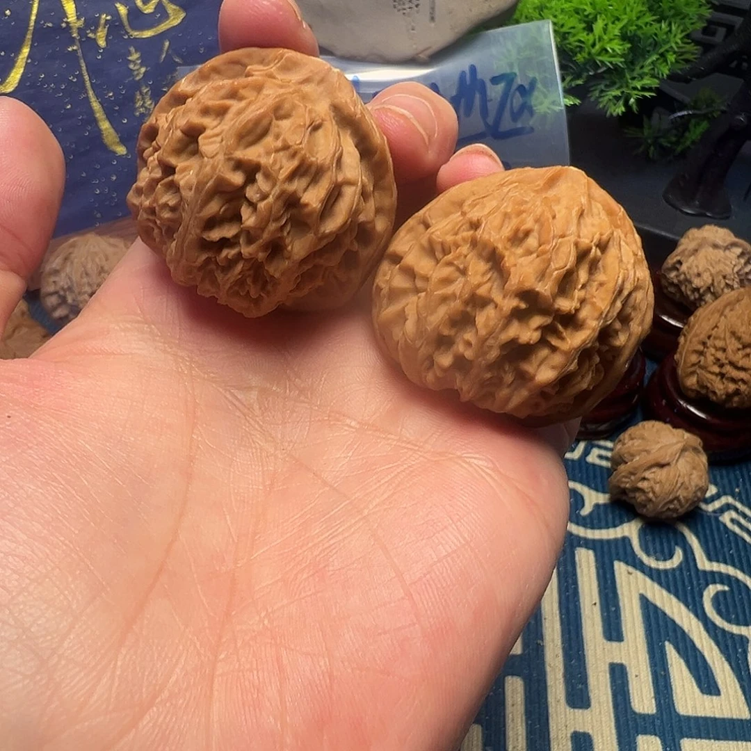 40尺红皮桃心宫灯