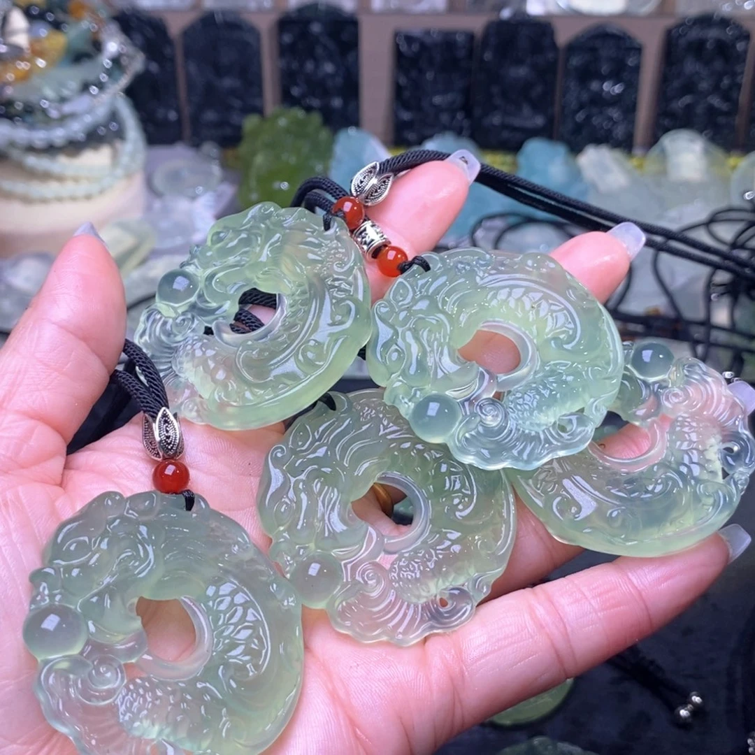 蛇纹石玉未镶嵌颈饰?****?