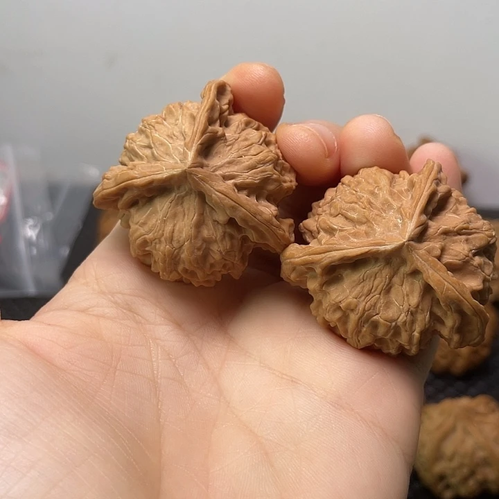 边***边文玩核桃把件41三棱