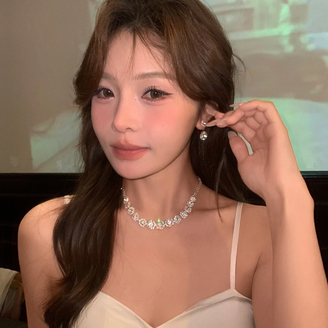 铜合金项链 奢华满钻水钻花朵项链耳环套装高级感锁骨链晚宴c