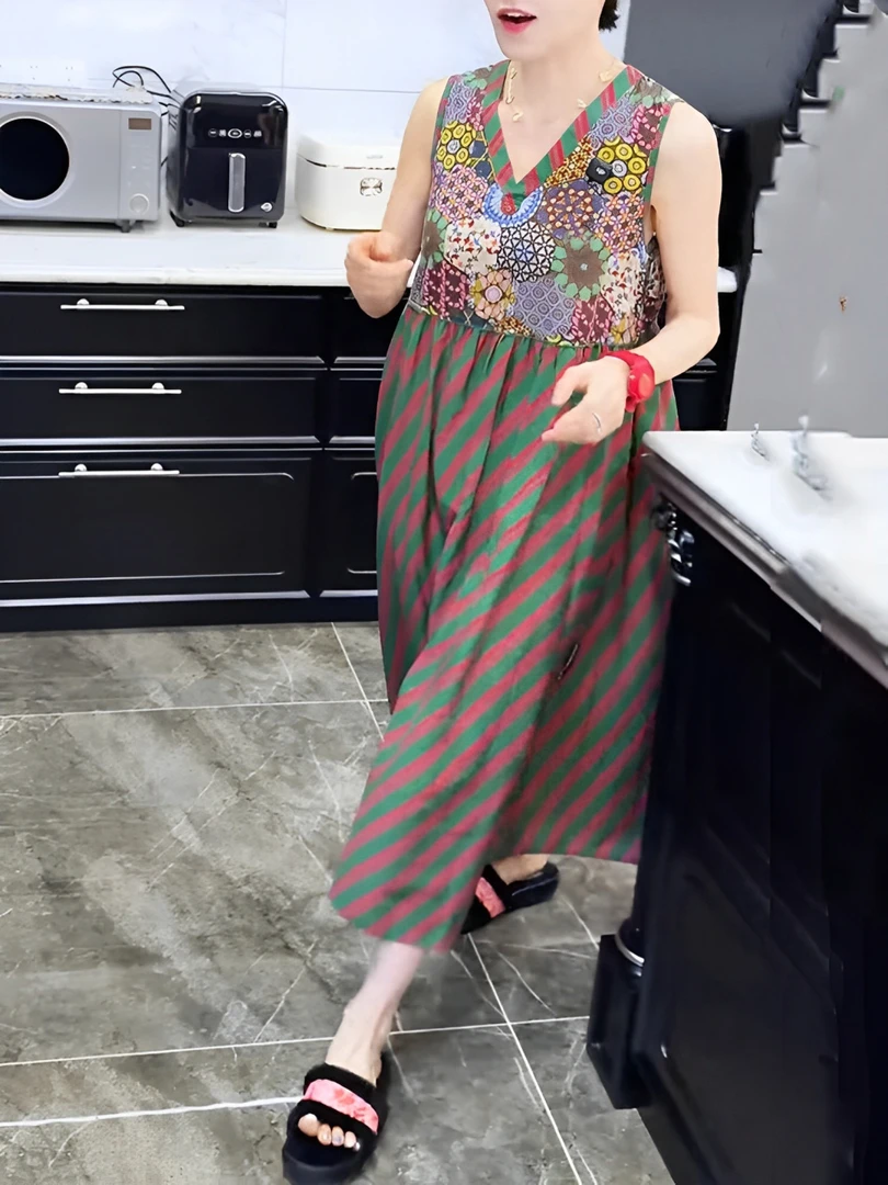 多巴胺服装女爆款法式微奢服装好看漂亮微胖冷淡系无袖印花连衣裙