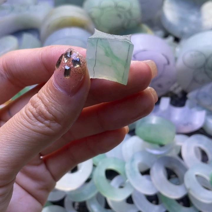 定制翡翠未镶嵌翡翠