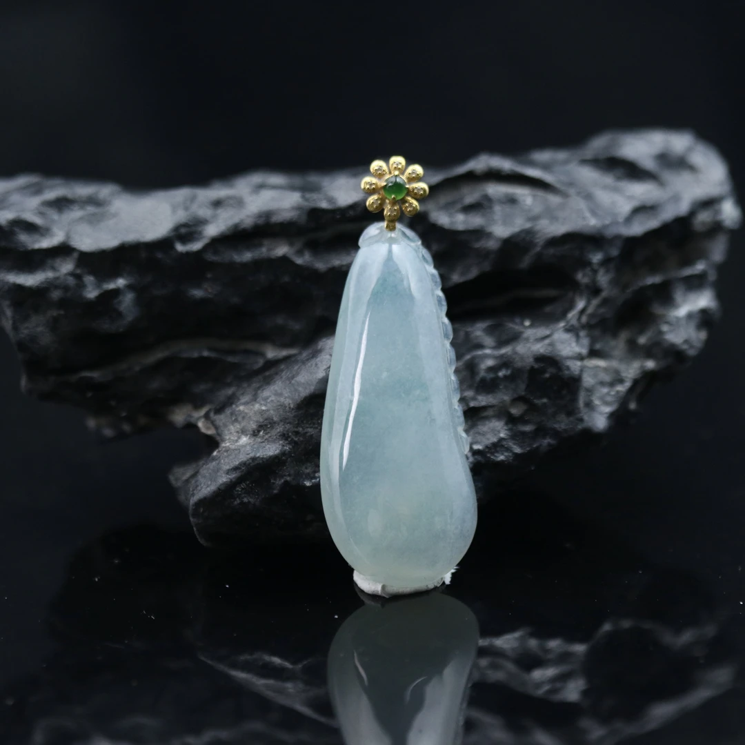 FC54天然缅甸翡翠A货18k福瓜/900268/保利厦门拍卖