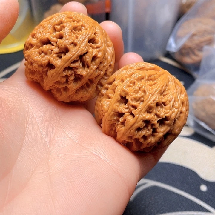 文玩核桃吊坠平谷粗筋