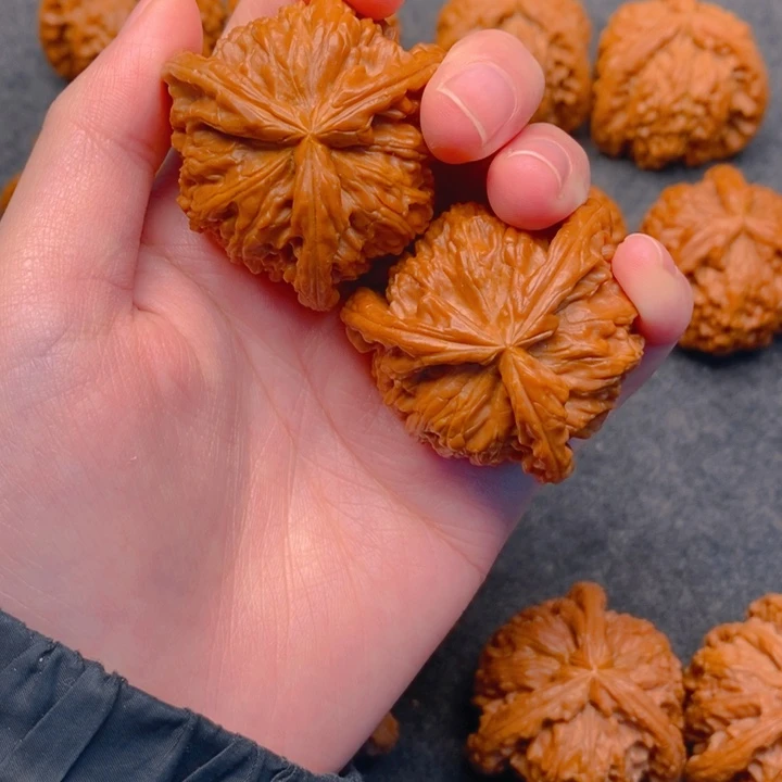 快***人文玩核桃吊坠白奔