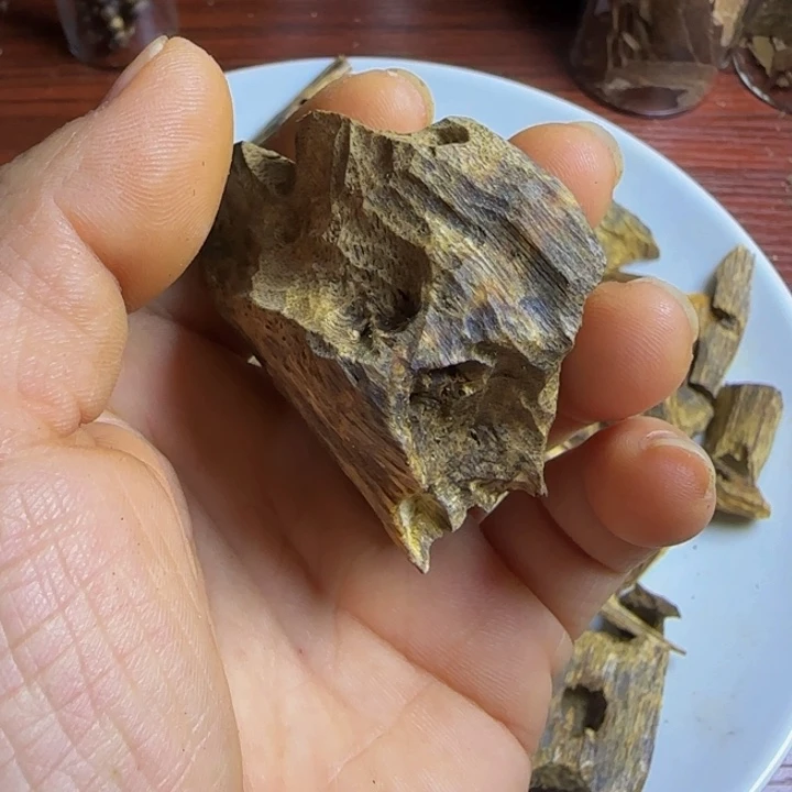 深***恒线香陆河钜口小包16.8克，以直播间为准