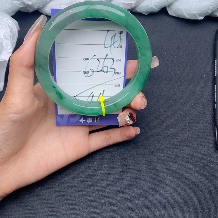 石英质玉（非洲翠）手镯未镶嵌44