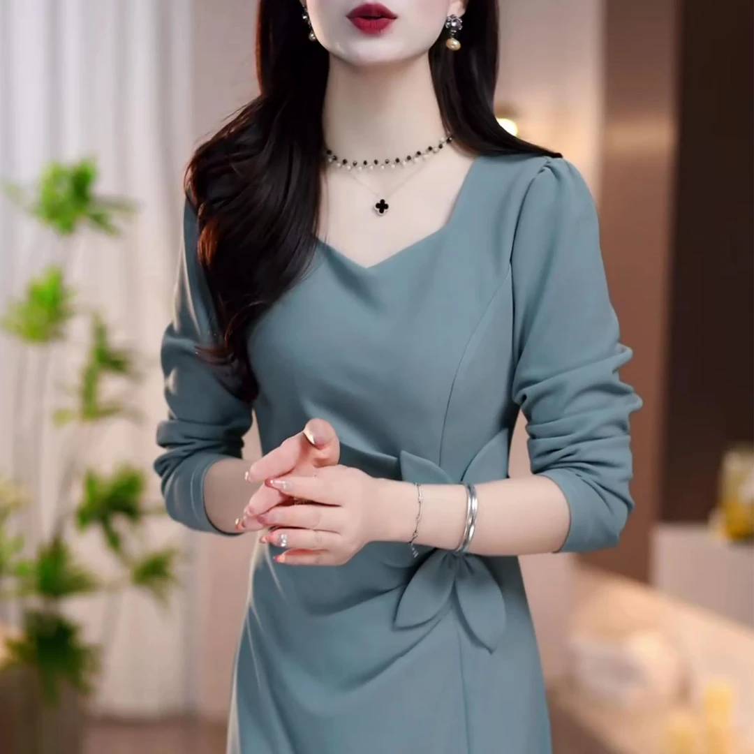 时尚褶皱拼接长袖连衣裙女2026年春季新款气质显瘦中长款开叉裙子