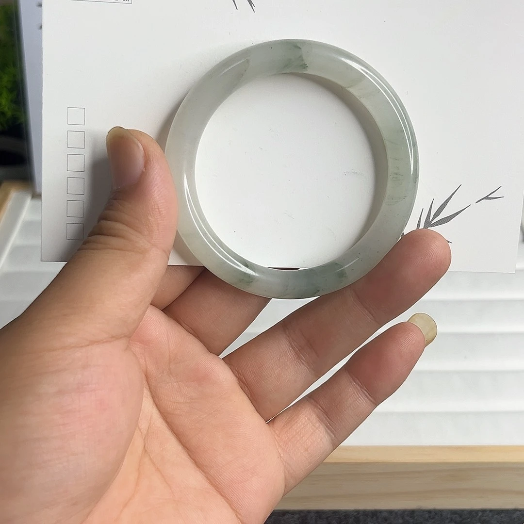 未镶嵌手镯石英质玉130