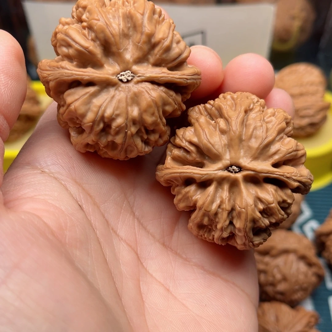 【闪购商品】桃木奋*周文玩核桃手把件42粗筋