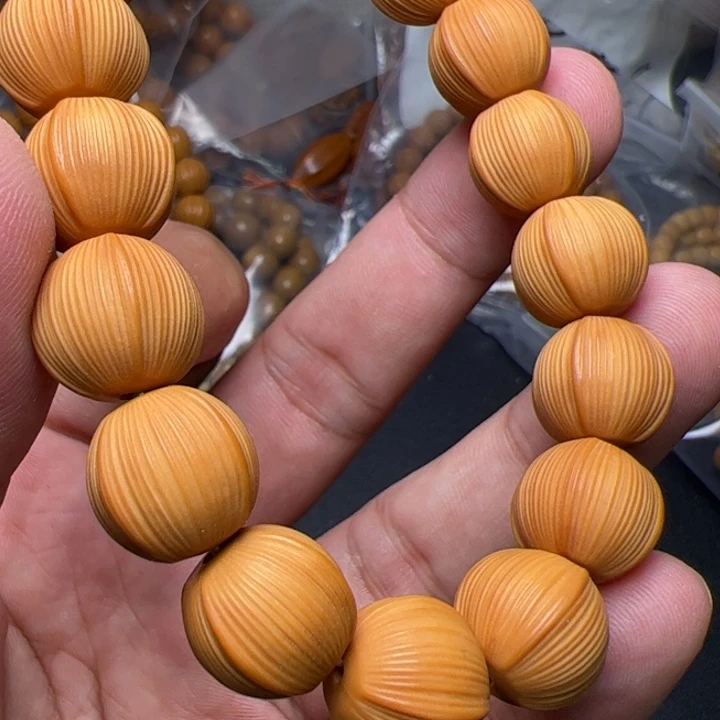 猴头核桃吊坠啦啦啦