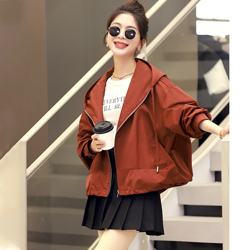 靓衣阁2025春装新款简约时尚百搭气质连帽短外套