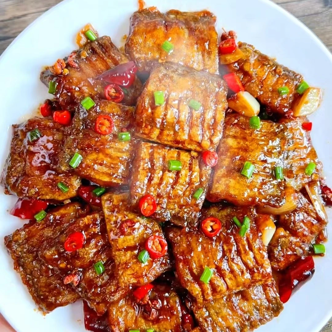 红烧带鱼海鲜红烧带鱼，红烧带鱼