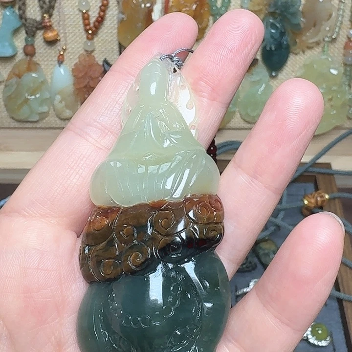 逆***行蛇纹石玉未镶嵌颈饰