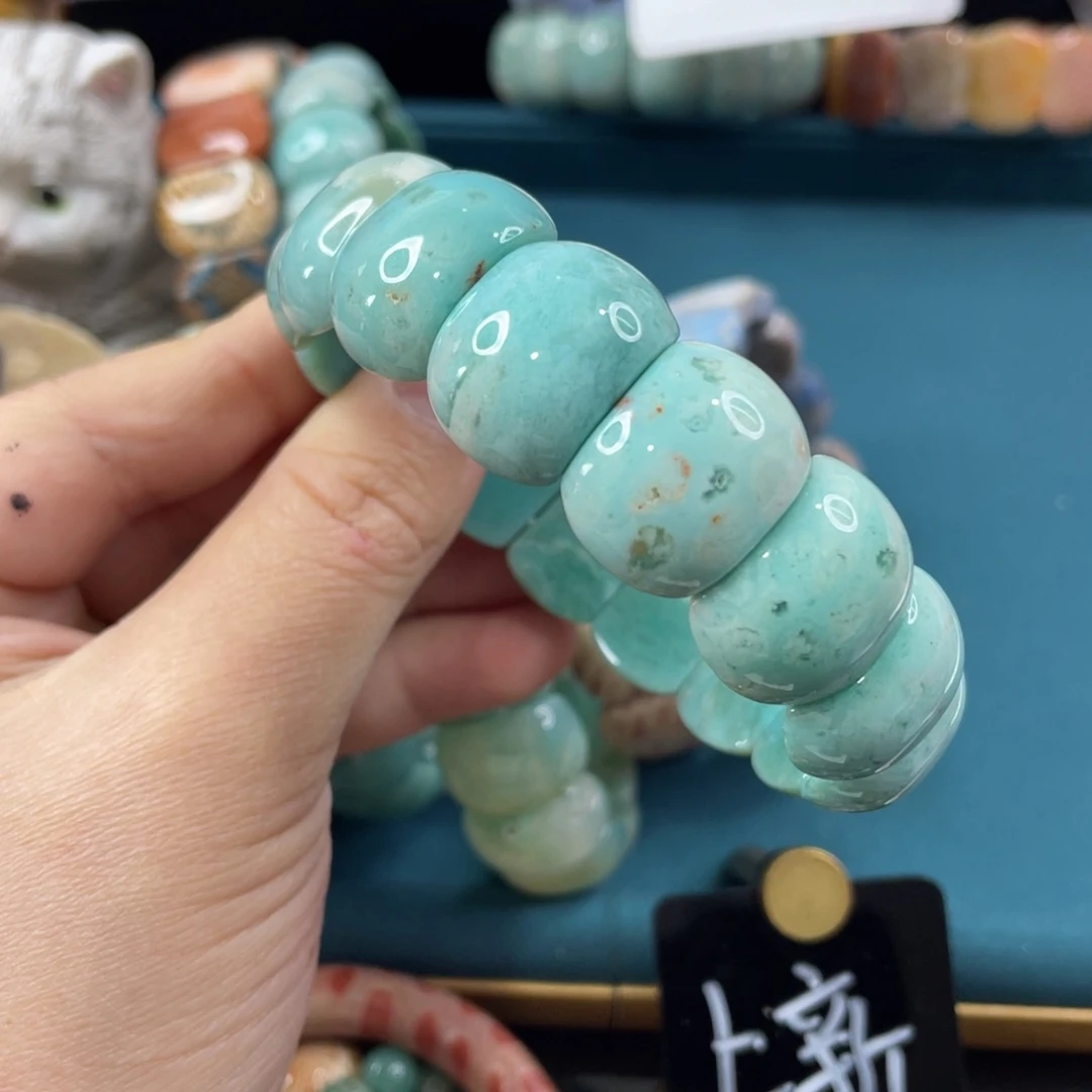 未镶嵌手镯硅化玉